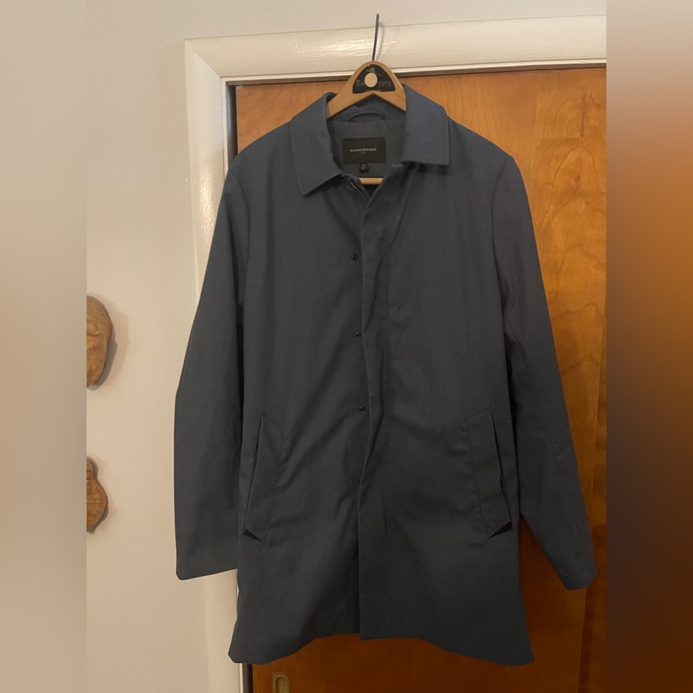 Banana Republic Quarter Trench